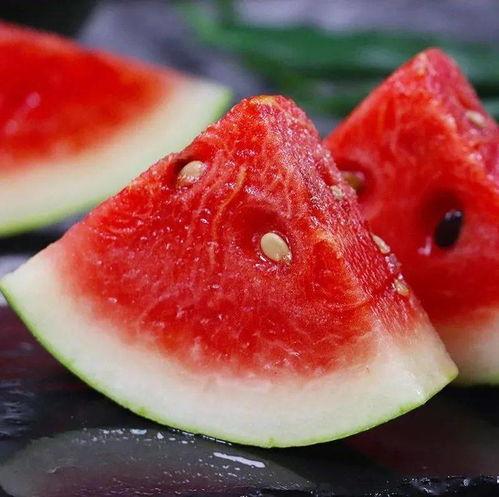 搜索吃瓜群众的视频,网络视频中的围观现象深度解析